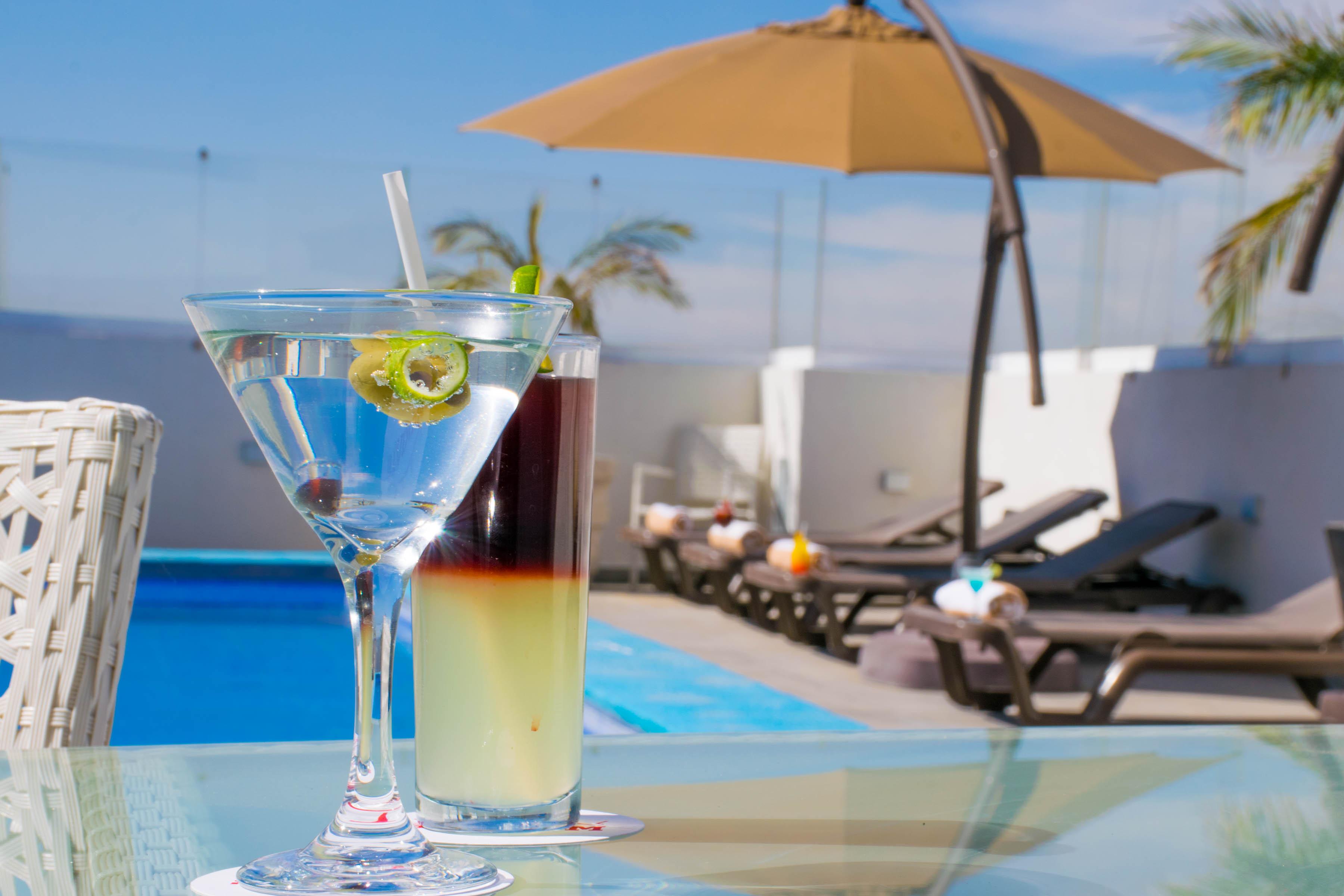 Hotel Stadium Леон Экстерьер фото A B-52 cocktail